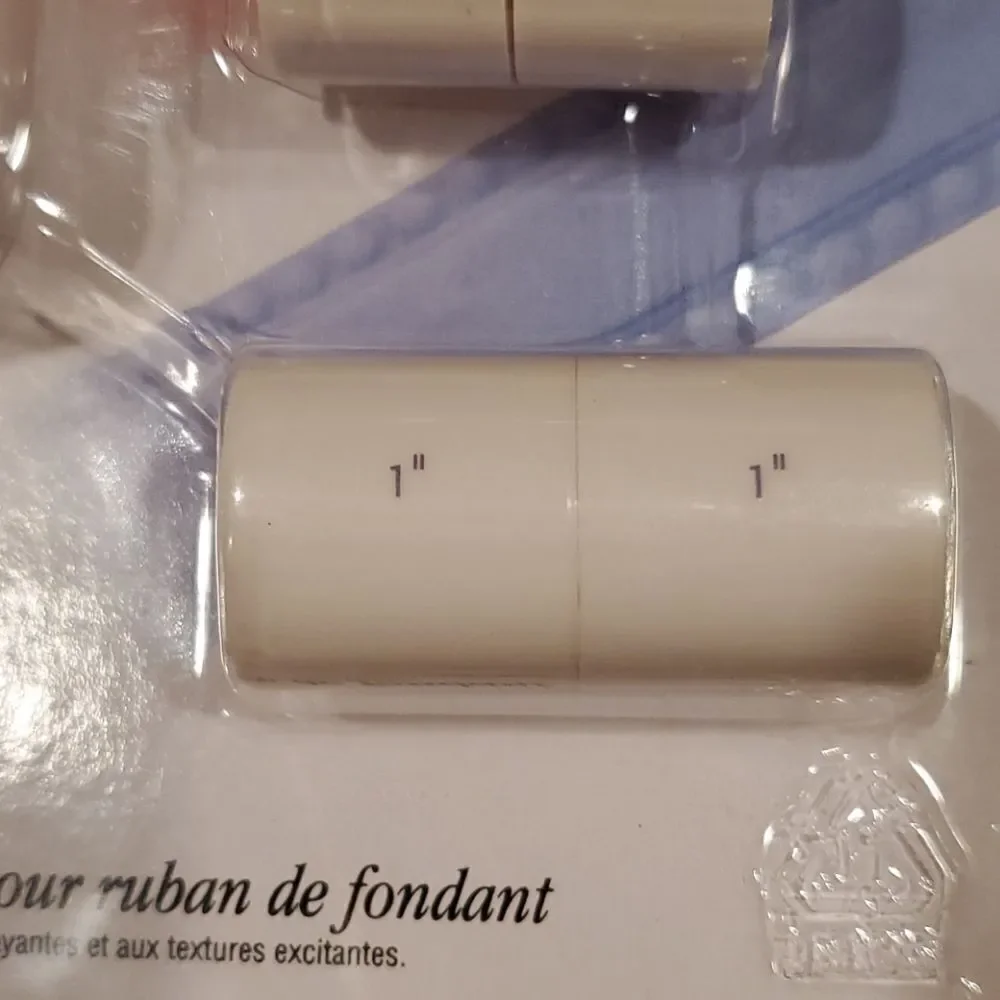 Wilson Fondant Ribbon Cutter Embosser Set Smoother